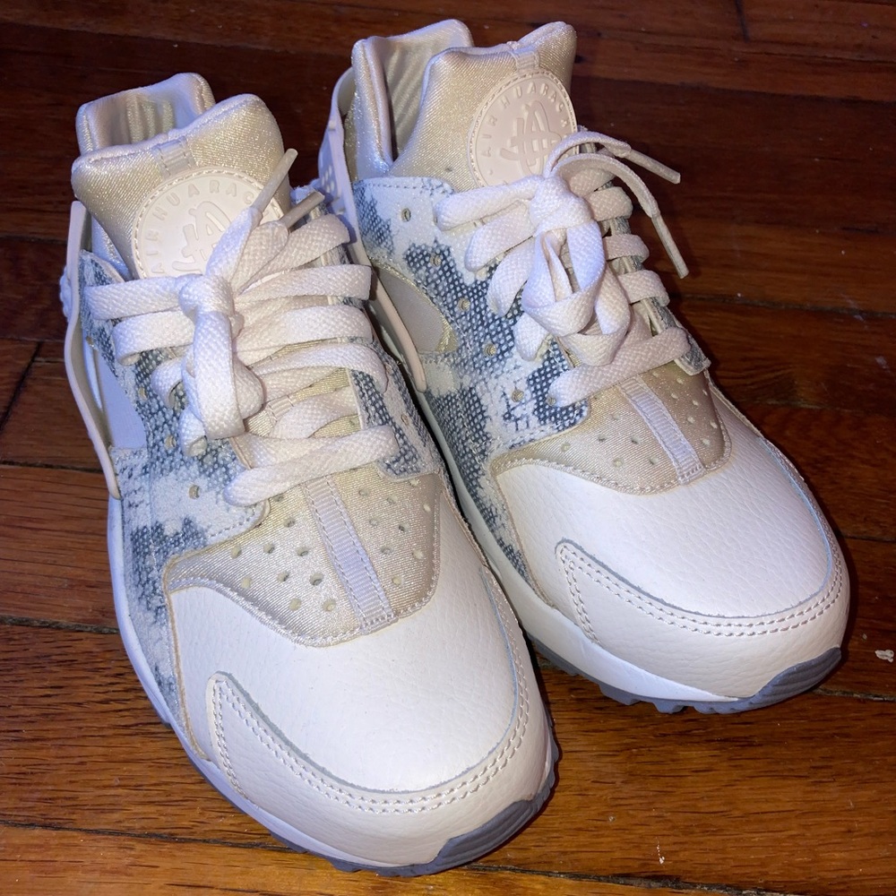 Nike Hurrache 6.5 woman’s